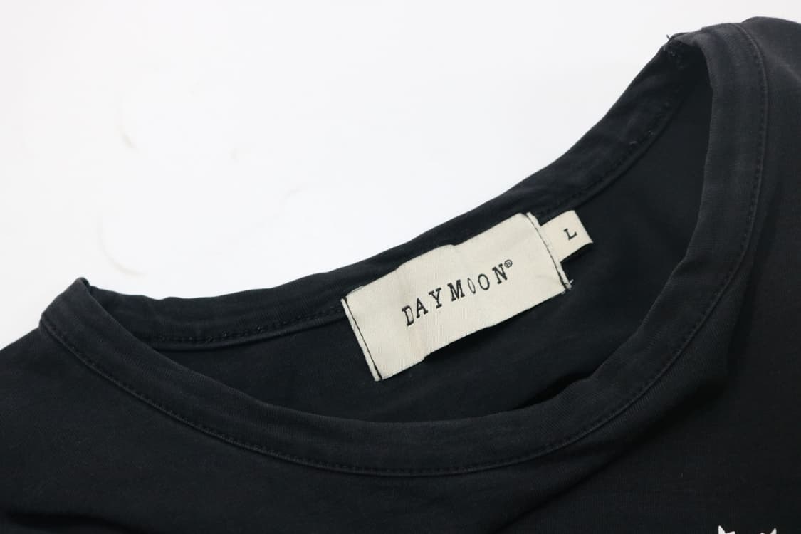 데이문 그래픽 자수 블랙 롱 슬리브 티셔츠 (L) 상품이미지5