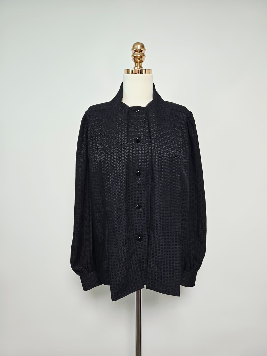 지방시 리본 블랙 로고플레이 블라우스 상품이미지3