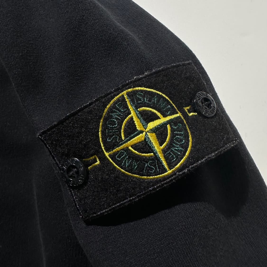 (매장판) 스톤아일랜드 로고 패치 가먼트다잉 후드 티셔 상품이미지7