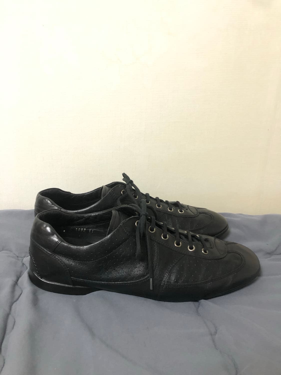 프라다 빈티지 레더 플랫 스니커즈 블랙 11 상품이미지4