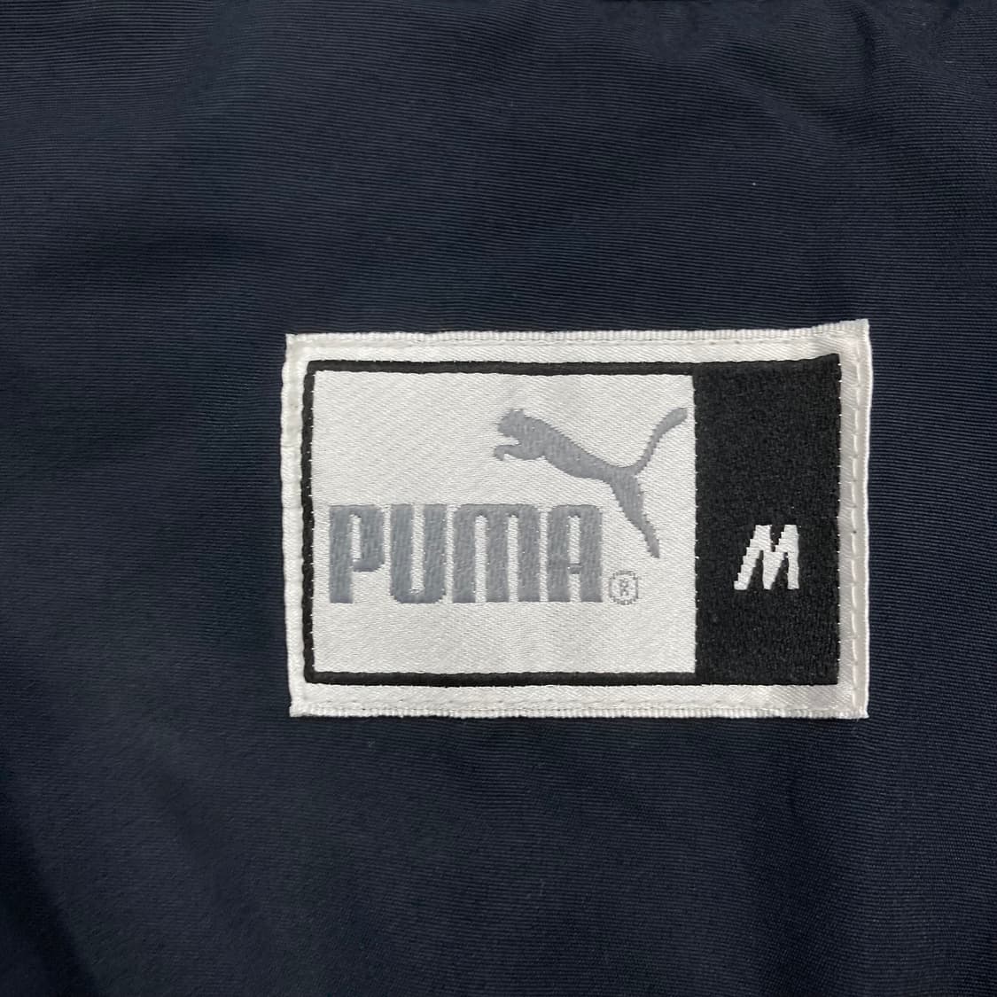 퓨마 네이비 컬러 스몰 로고 바람막이 상품이미지4
