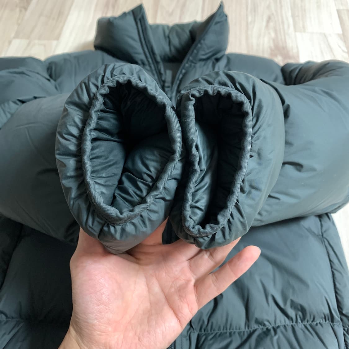 유니클로U 봉패딩 울트라라이트다운 그린 M 상품이미지5