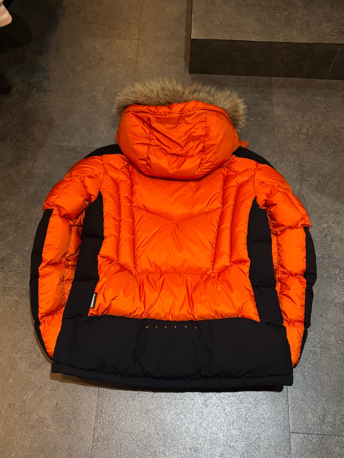 밀레 구스다운 패딩 100사이즈 상품이미지3