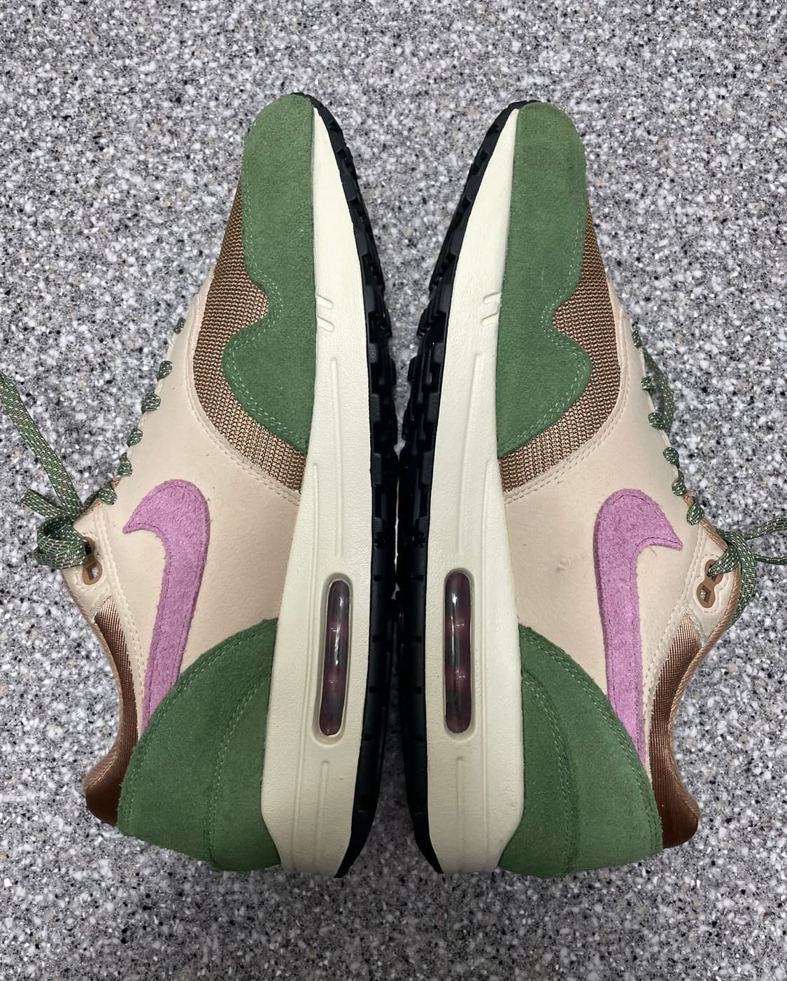 나이키 에어맥스 1NH 트리라인 사이즈 295 상품이미지4