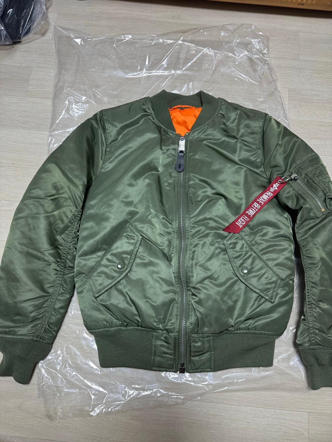 [xs] 알파인더스트리 MA-1 봄버 자켓 카키 세이지그린 상품이미지1