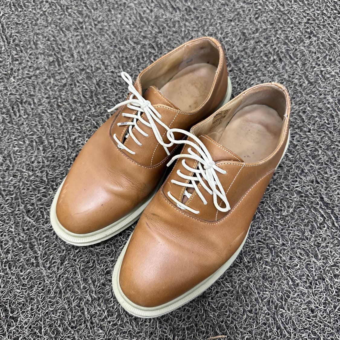 닥터마틴 브론슨 러퍼 구두 브라운 250사이즈 상품이미지2