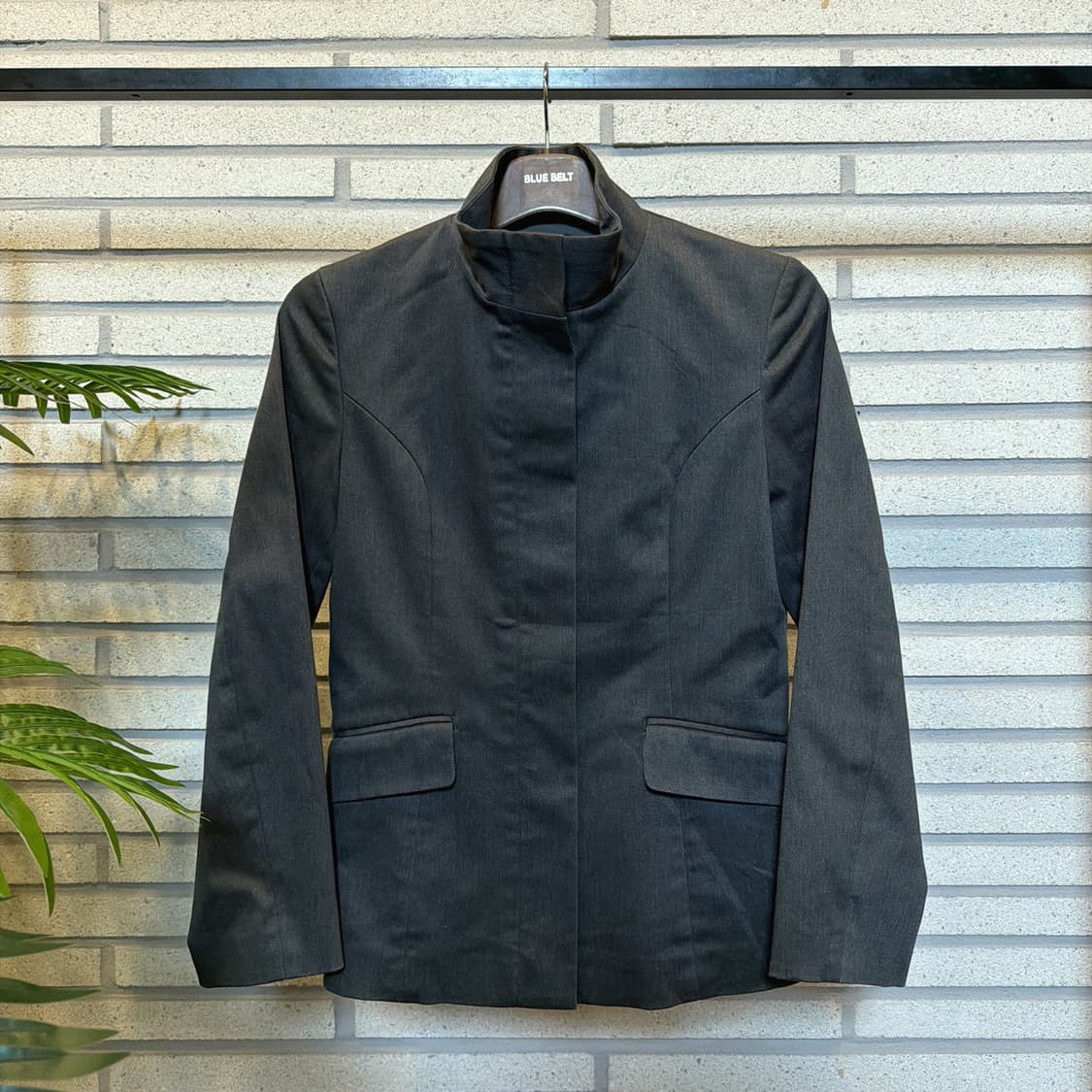 오조크 스탠카라 미니멀 자켓 커브드 절개 디테일 슬림핏 차콜 상품이미지2