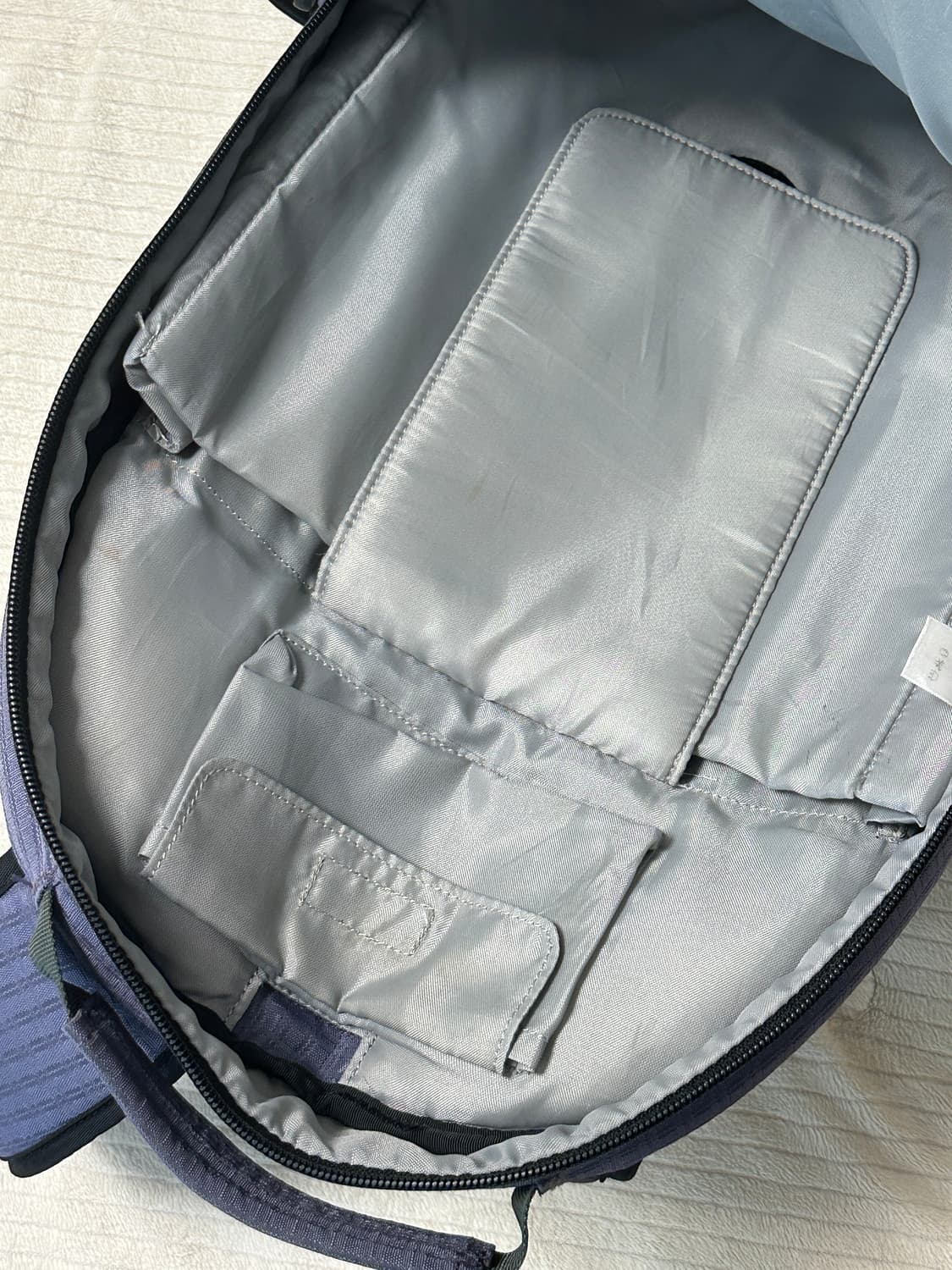 파타고니아 LIGHTWIRE 백팩 그레이 퍼플 상품이미지5