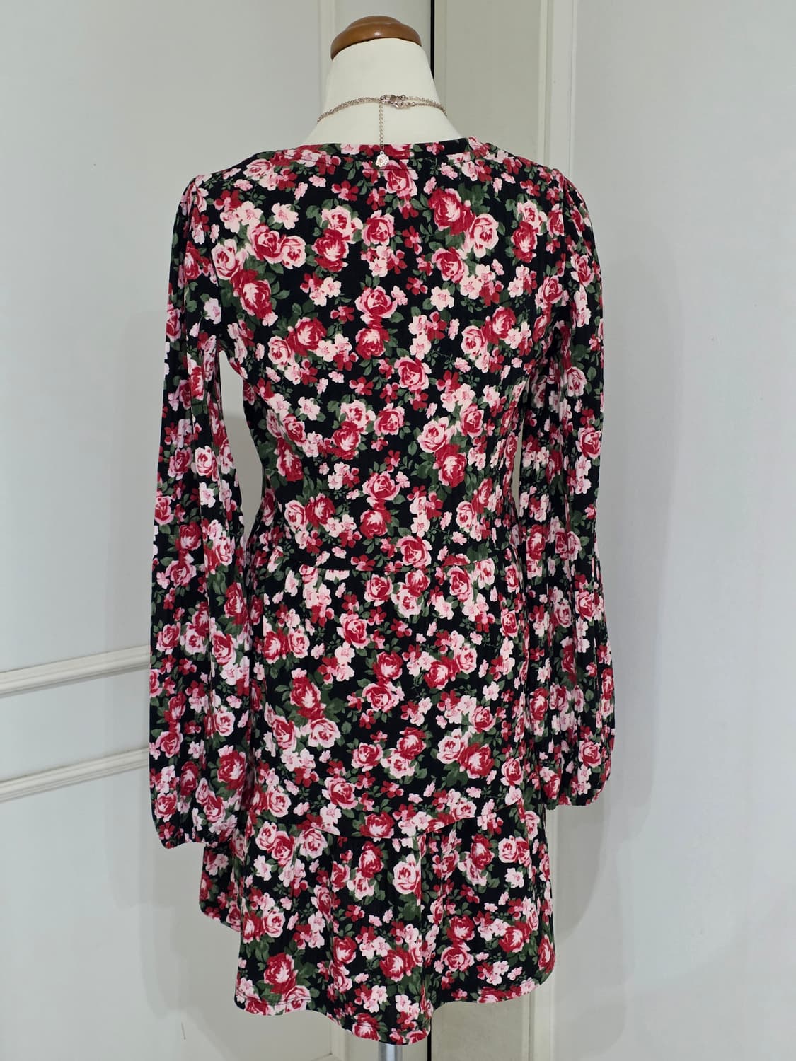 stradivarius 빈티지)로즈 플로럴 로맨틱 히메갸루 블랙 원피스 상품이미지3
