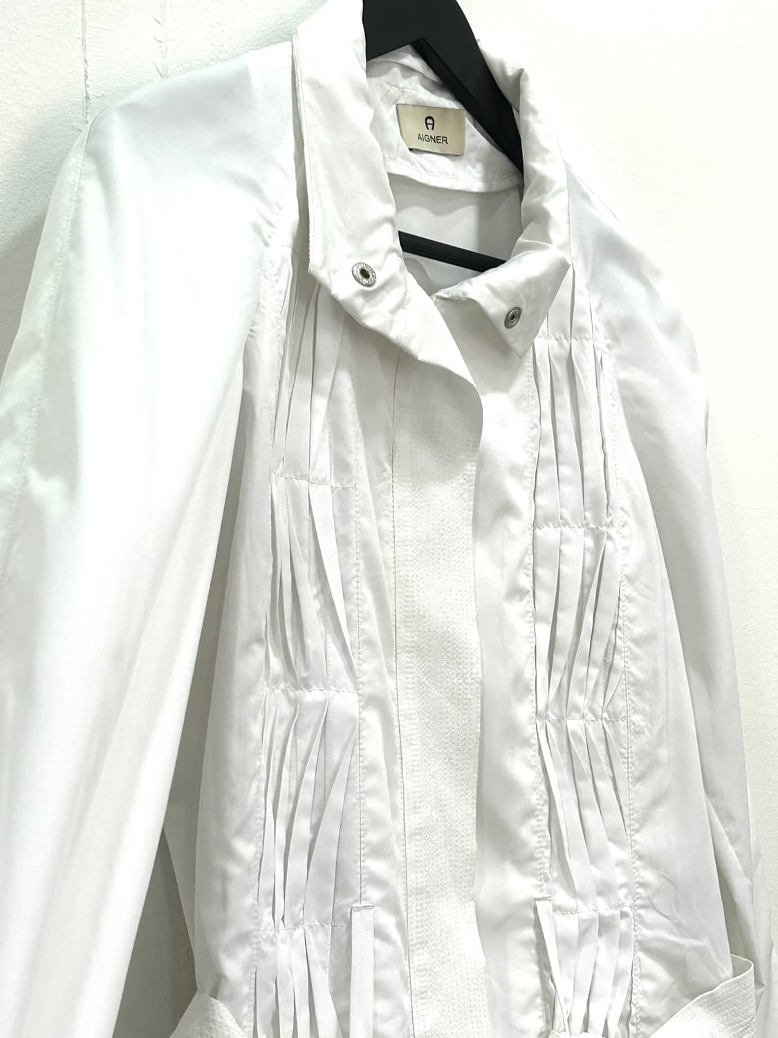 아이그너 Aigner 화이트 바람막이 벨티드 자켓  상품이미지3