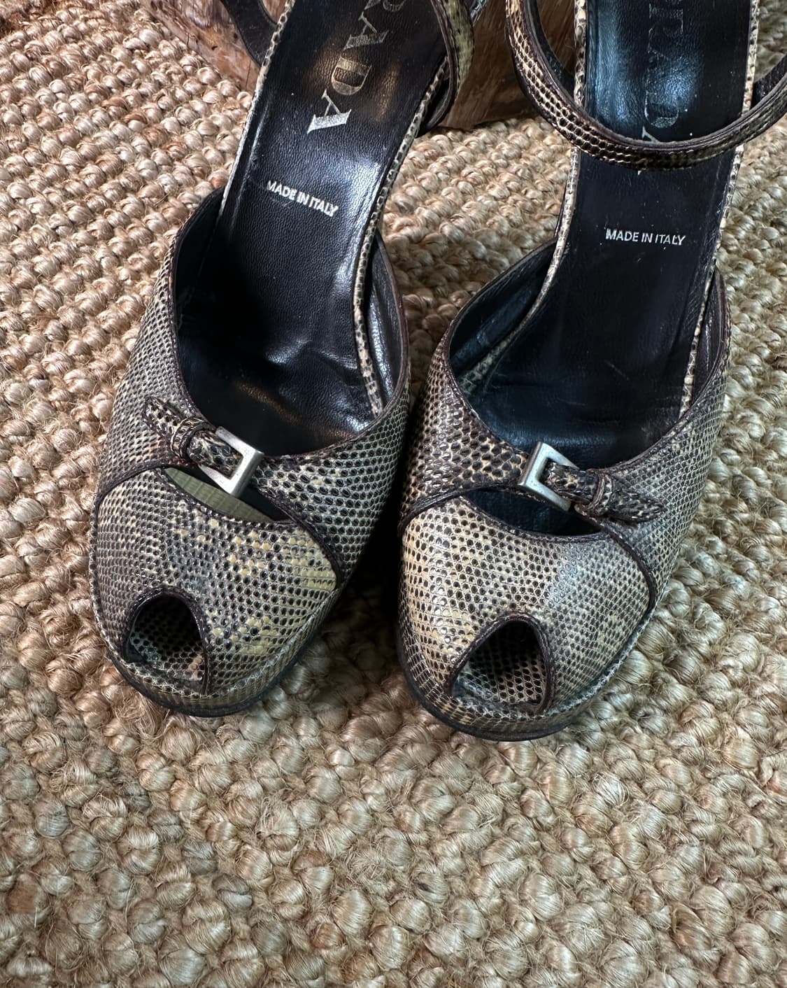 프라다 뱀피 힐 235 상품이미지2