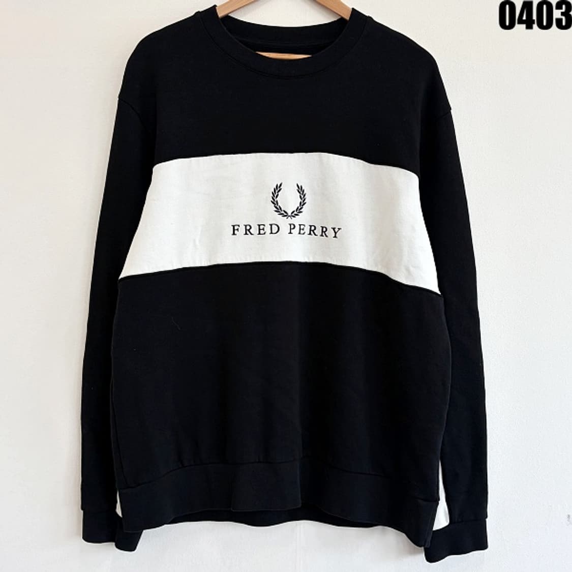 프레드페리 스포츠웨어 라인의 배색 맨투맨 스웻셔츠  상품이미지1