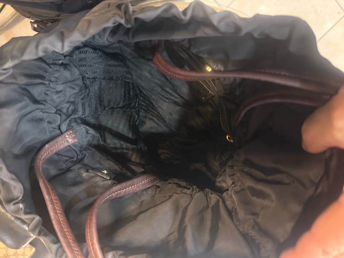 정품 프라다 나일론 복주머니 쇼퍼백 팝니다 상품이미지6