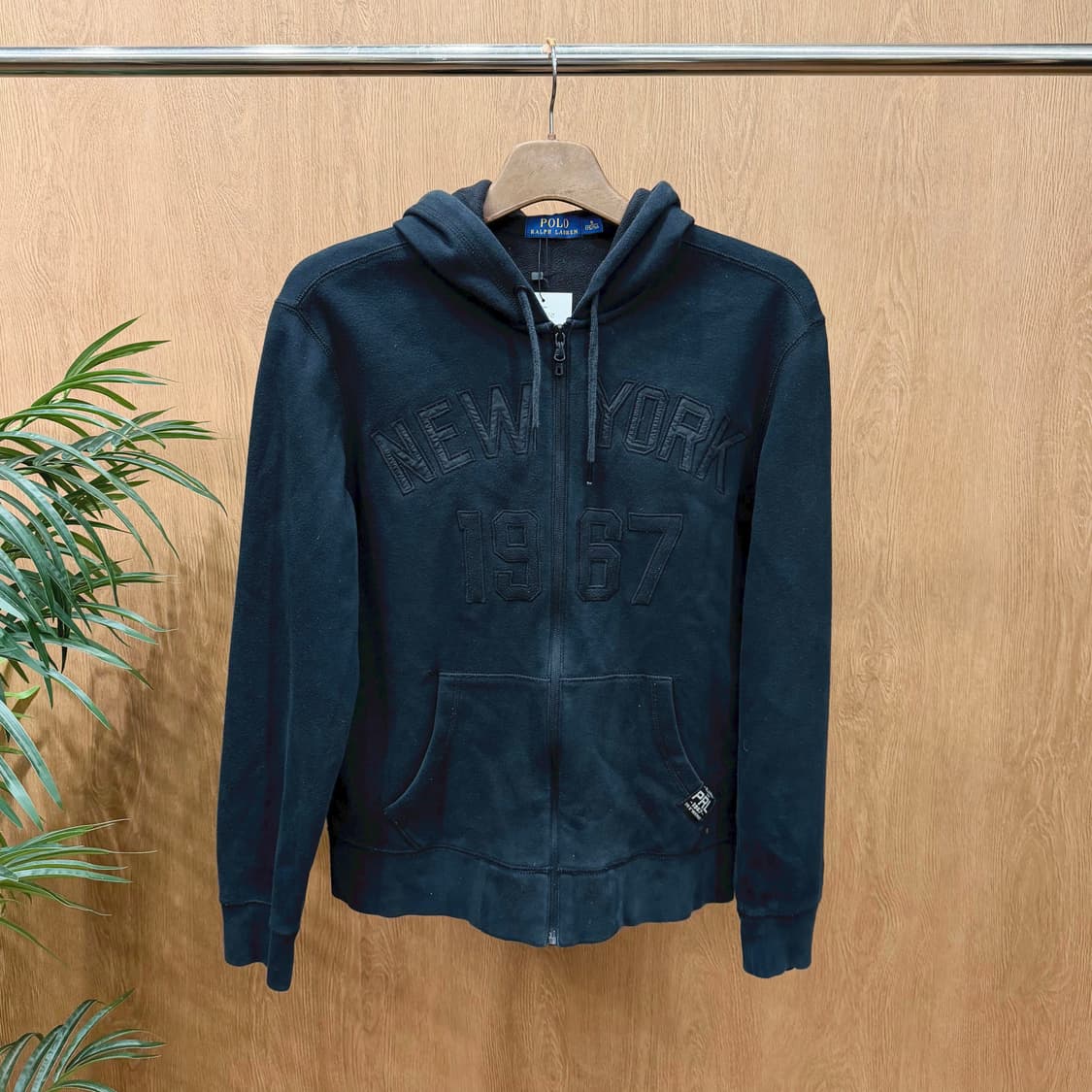 폴로 랄프 로렌 후드 집업 엠보싱 레터링 포켓 로고 탭 디테일 블랙 상품이미지1