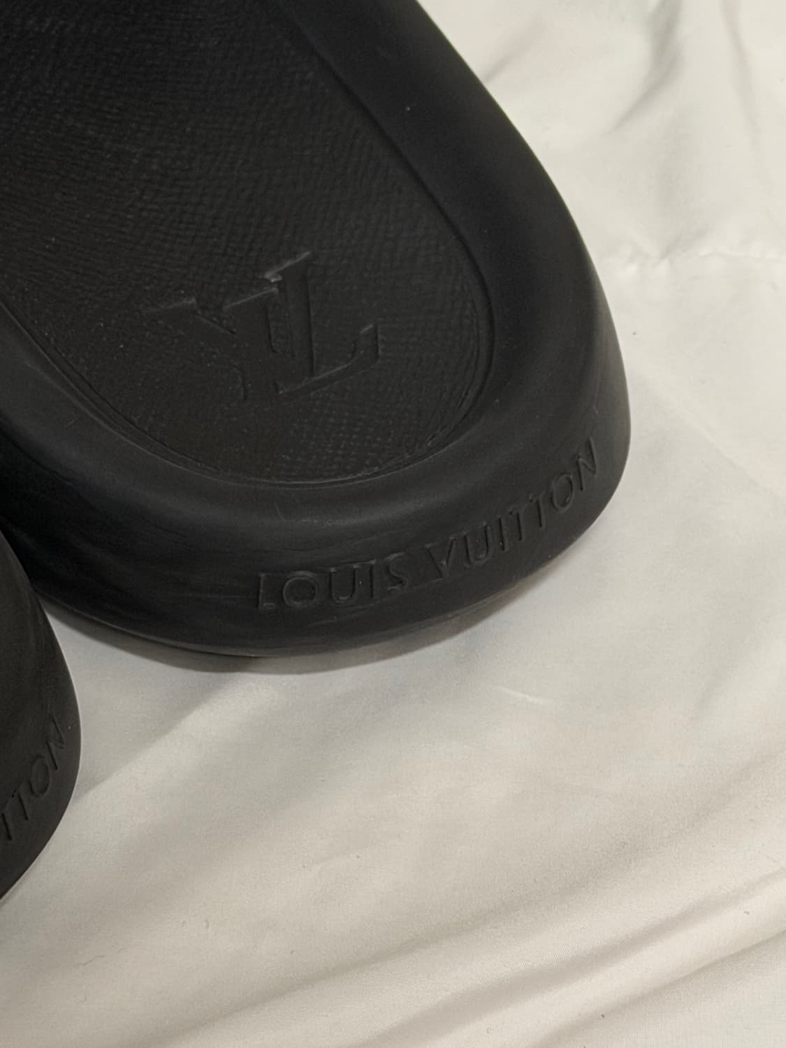 루이비통 워터프런트 뮬 샌들 상품이미지5