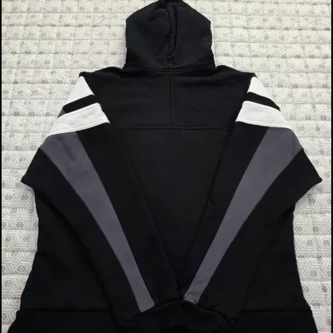 발렌시아가 로고 후드 티셔츠 100 상품이미지8