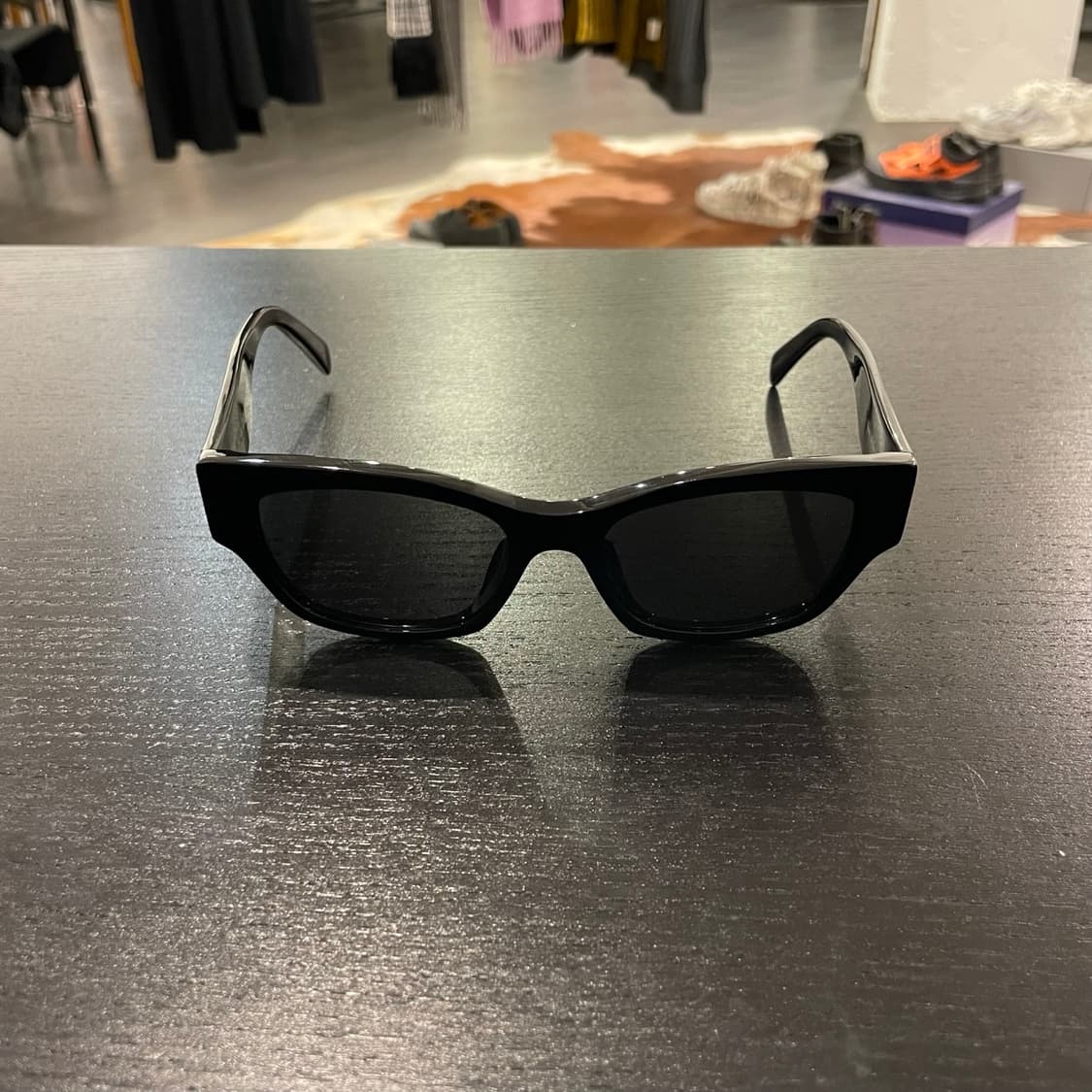 셀린느 모노크롬 선글라스 상품이미지2