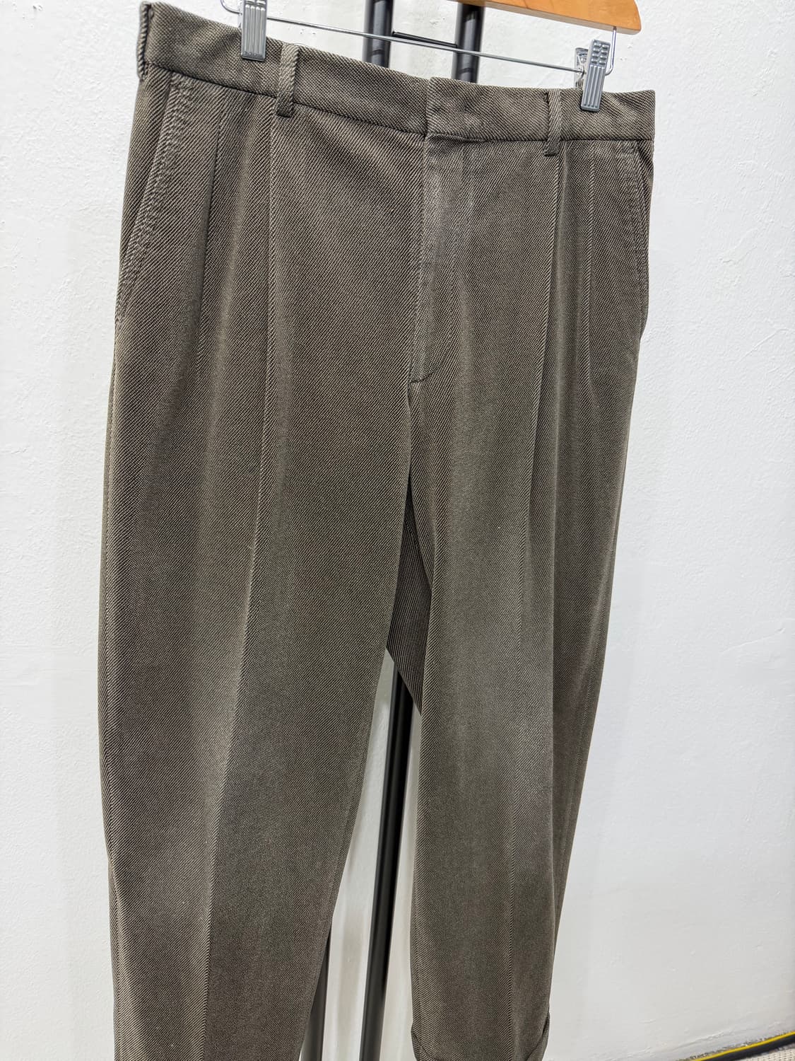 정품) 엘로드 남성 카키색 핀턱 팬츠 32 상품이미지2