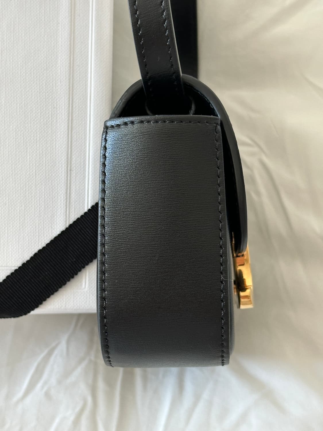 셀린느 미니 클로드 샤이니 카프 스킨 블랙 상품이미지5