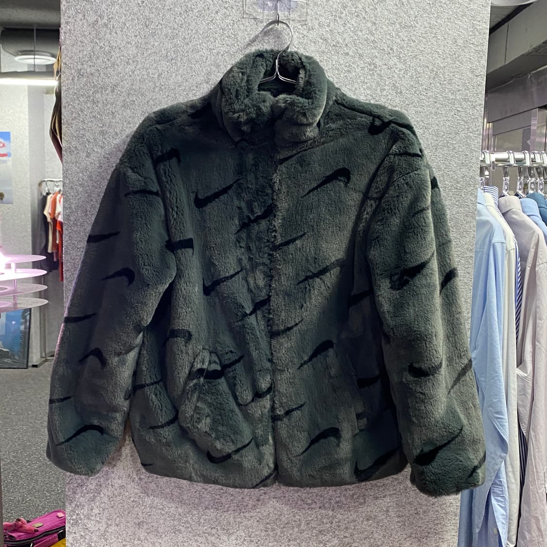 나이키 스우시 패턴 퍼 자켓 b3372 상품이미지2