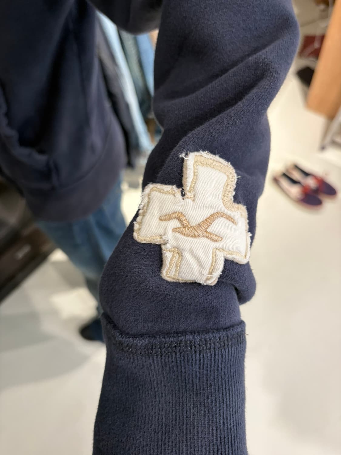 Holister 자수 로고 후드 집업 상품이미지3