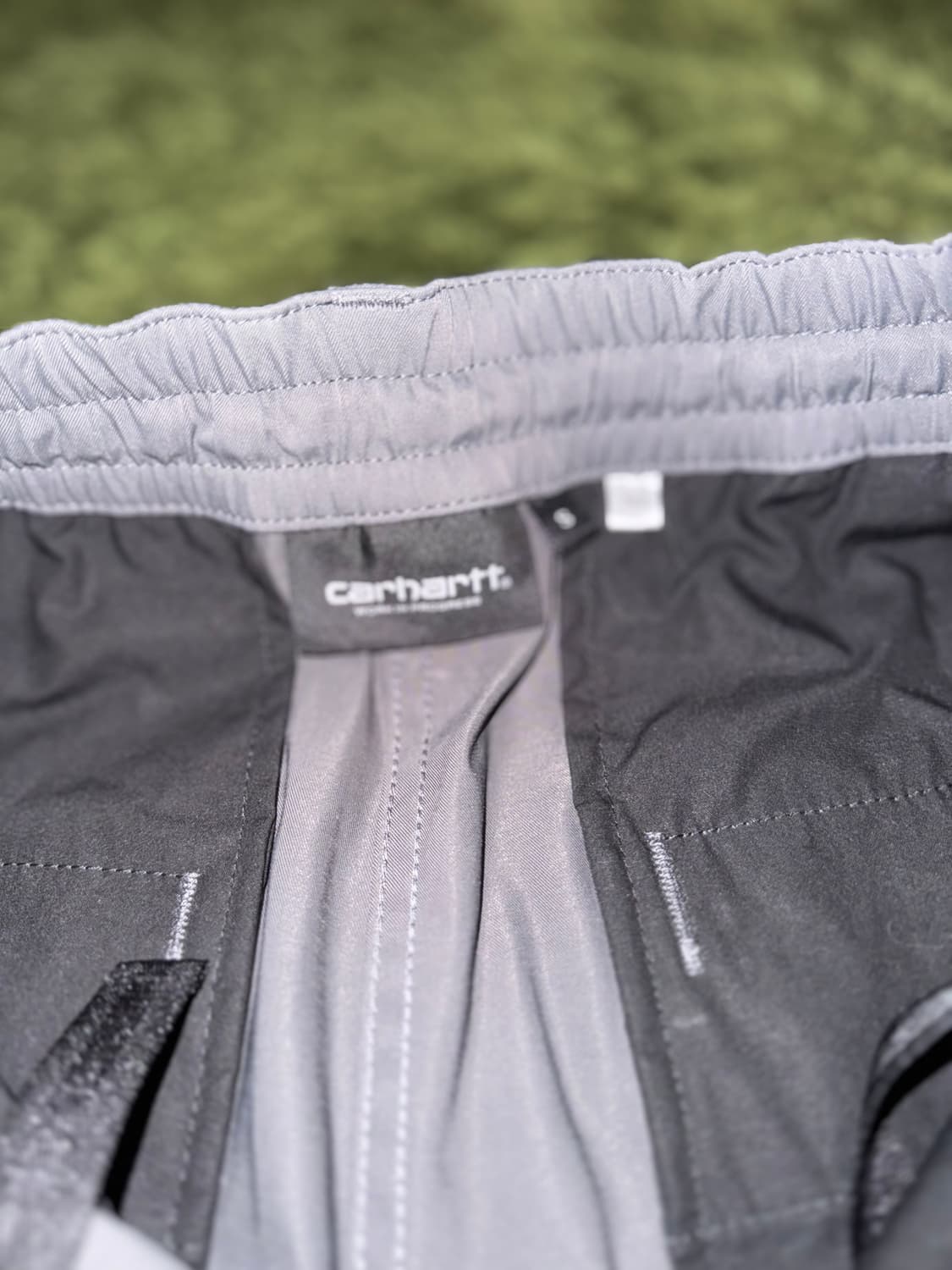 [S] 칼하트 WIP 리플렉티브 로고 카고 발토 팬츠 그레이 상품이미지4