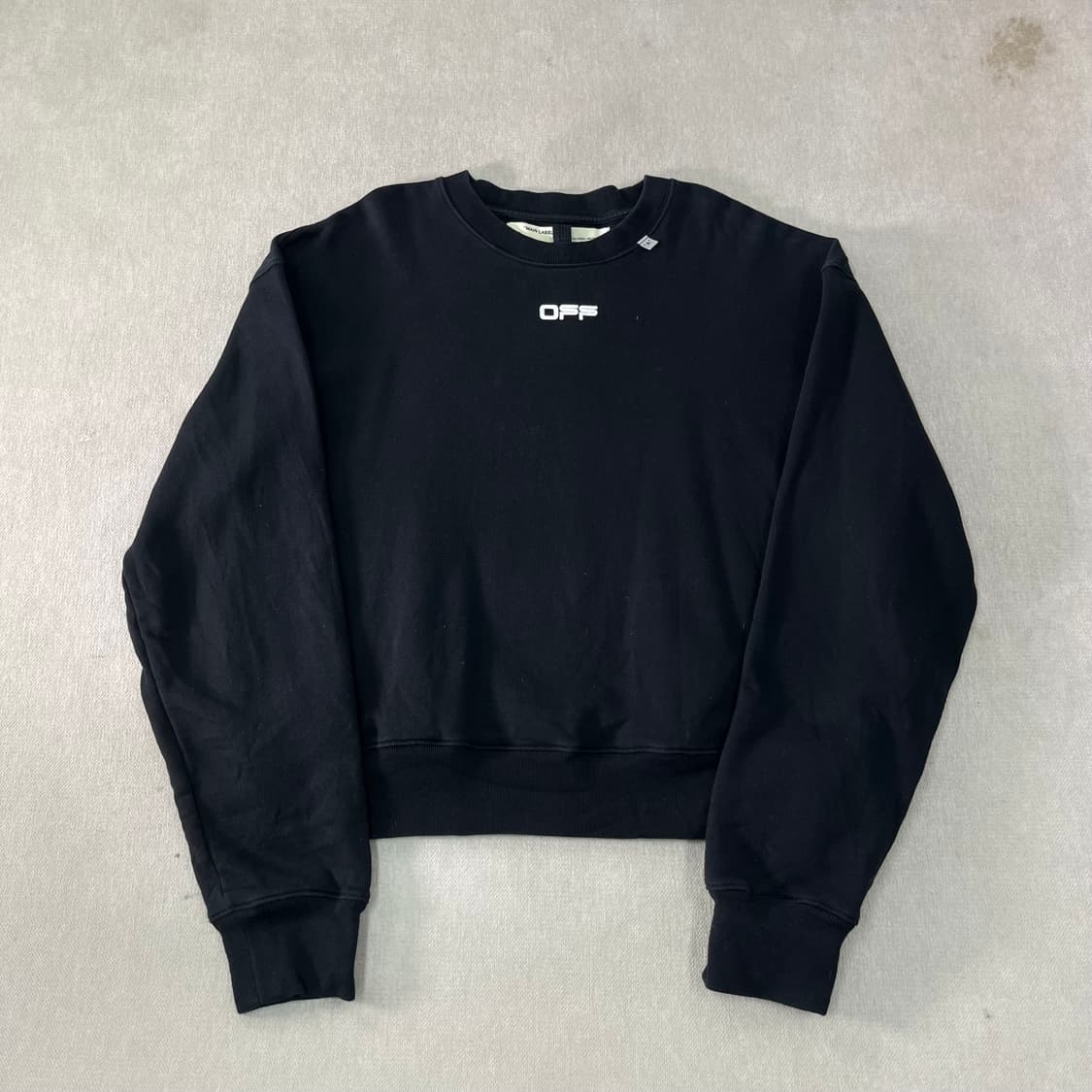 100 오프화이트 웨이비라인 블랙 맨투맨 상품이미지2