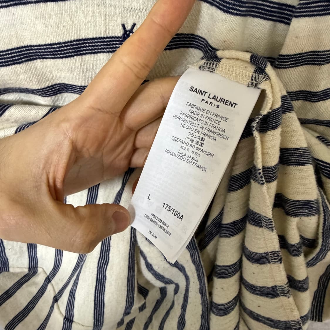 생로랑 카산드라 스트라이프 티셔츠 상품이미지4