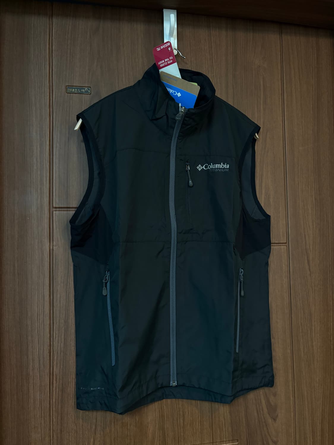 [새상품] 콜롬비아 블랙 베스트 조끼  상품이미지2