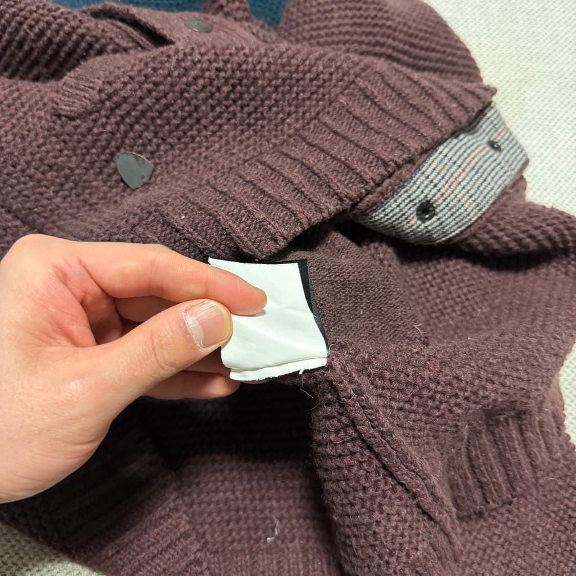 노비스 배색 라운드 니트 가디건 상품이미지7