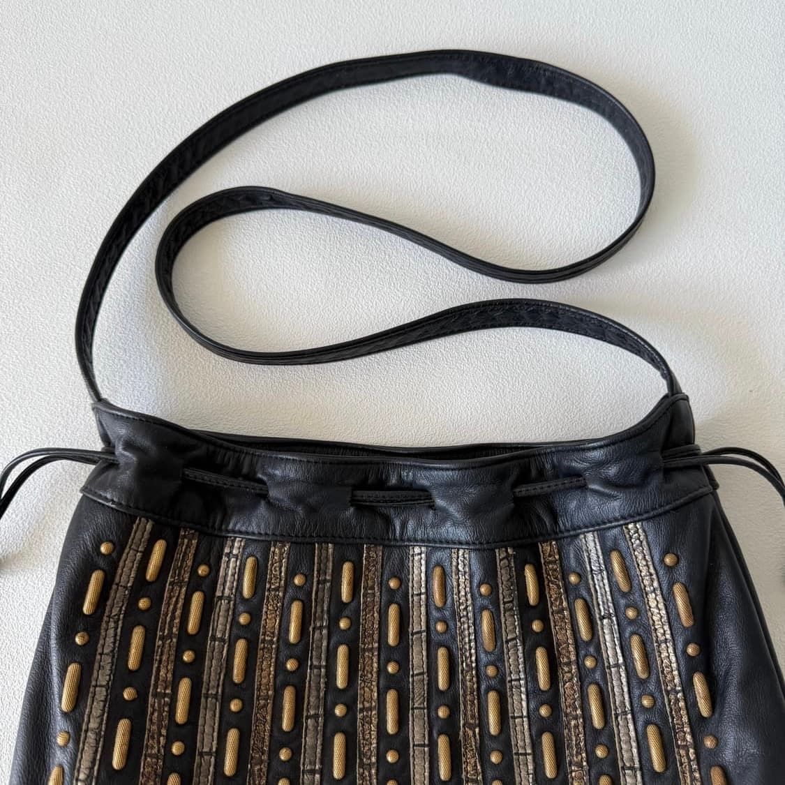 레더 버킷백 상품이미지3