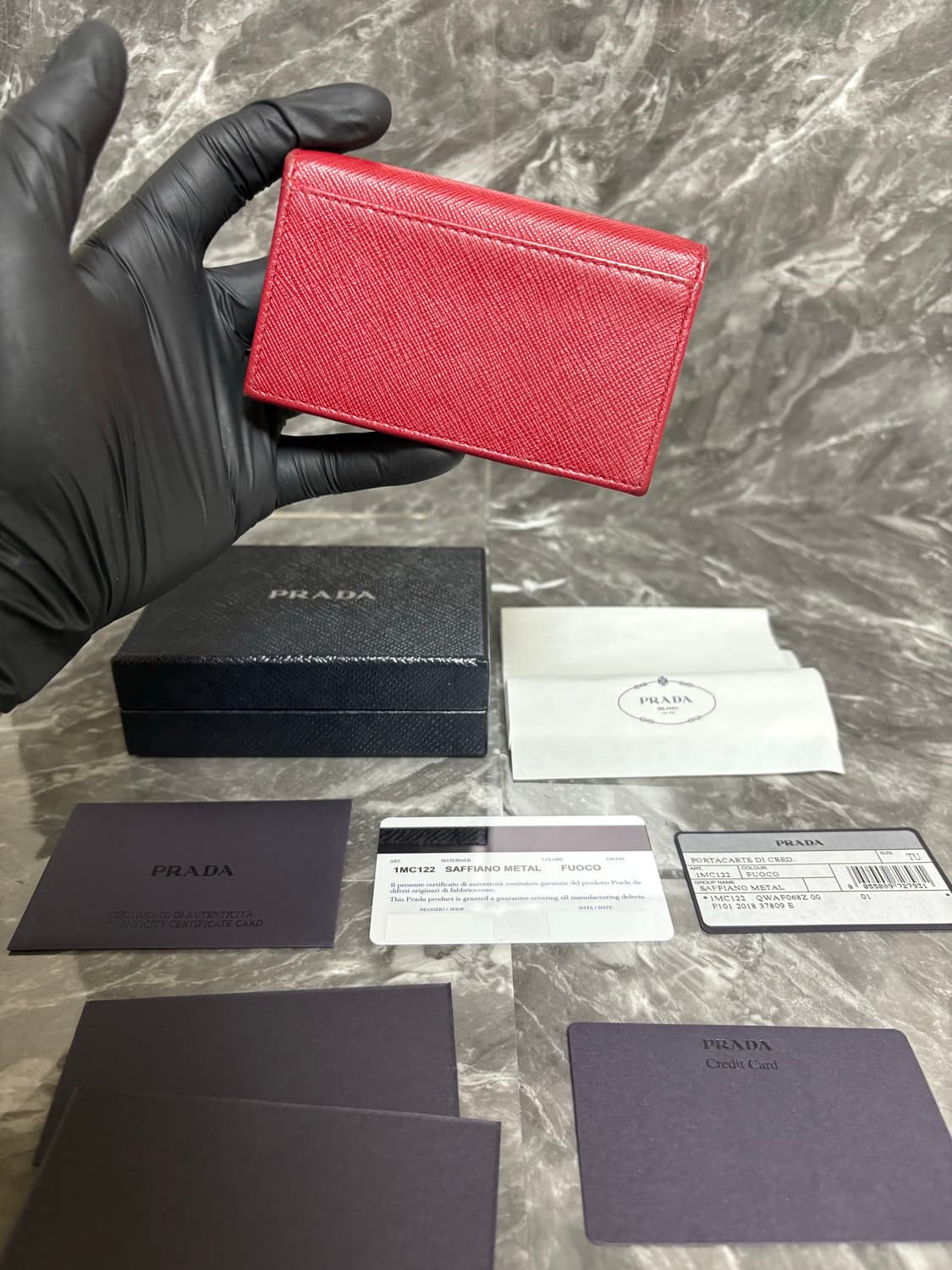 프라다 사피아노 금장 메탈 로고 카드지갑 상품이미지2
