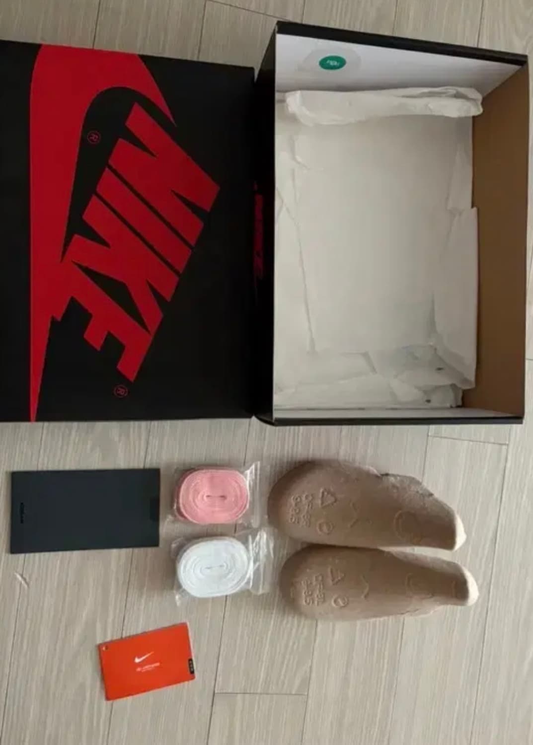 조던 1 하이 블리치드 코랄 상품이미지4