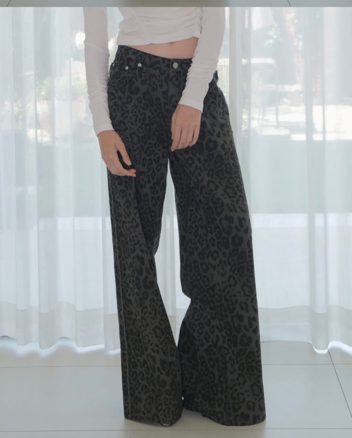LEOPARD WIDE PANTS [KHAKI] 상품이미지1