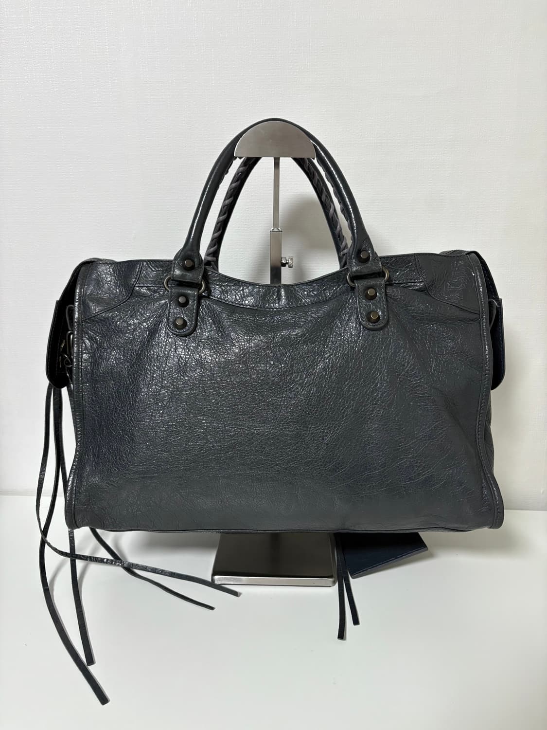 발렌시아가 시티 모터백 다크그레이 상품이미지4