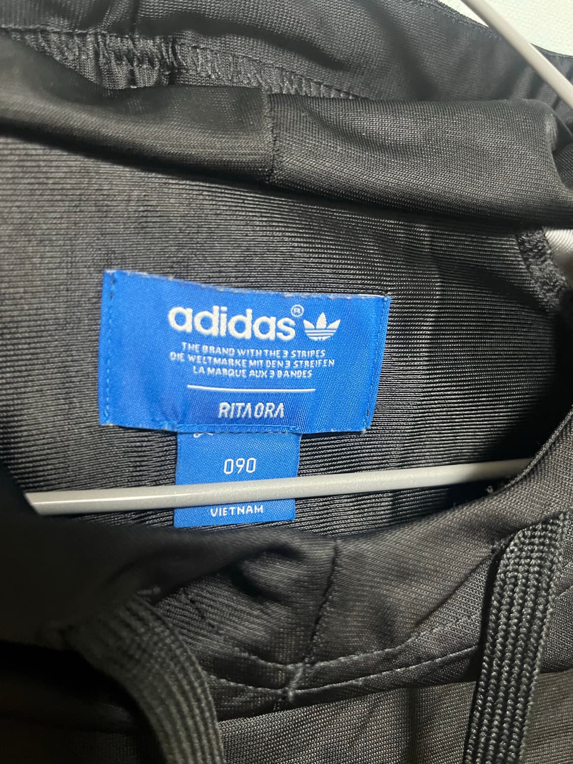 아디다스 블랙 후드티 스네이크 패턴 상품이미지5