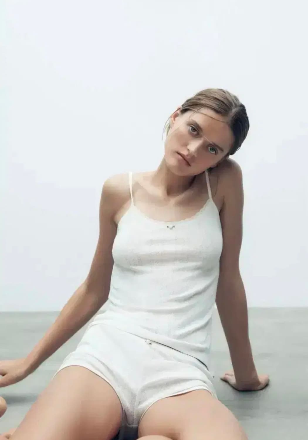 ZARA 자라 포인텔 탱크 탑, 자라 아일렛 나시, 자라 슬리브리스 상품이미지1