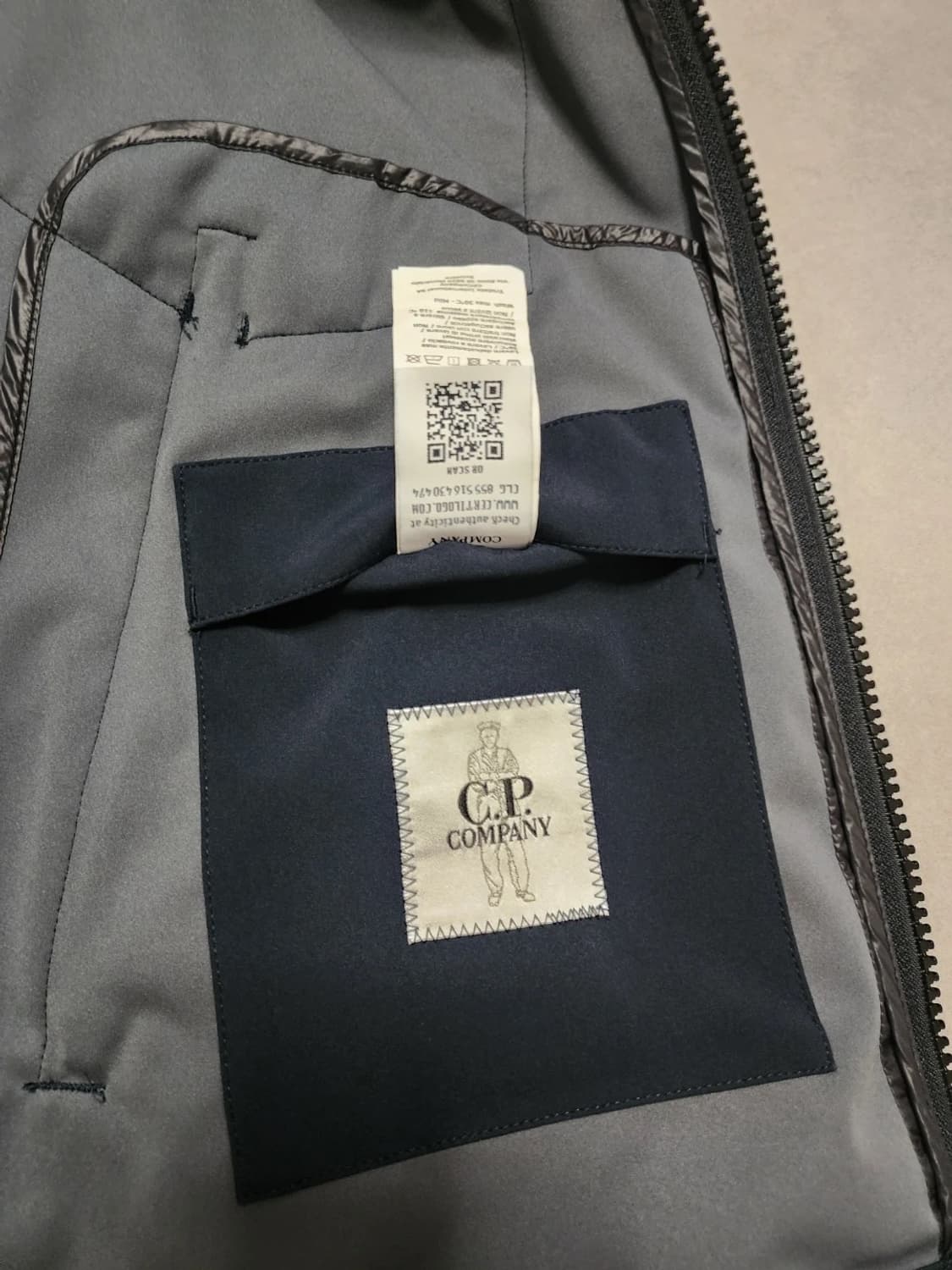 cp 컴퍼니 렌즈 자켓 상품이미지3