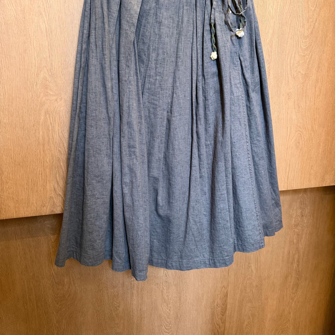 빈티지 롱 스커트 허리 타이 스트랩 디테일 A라인 그레이 상품이미지4