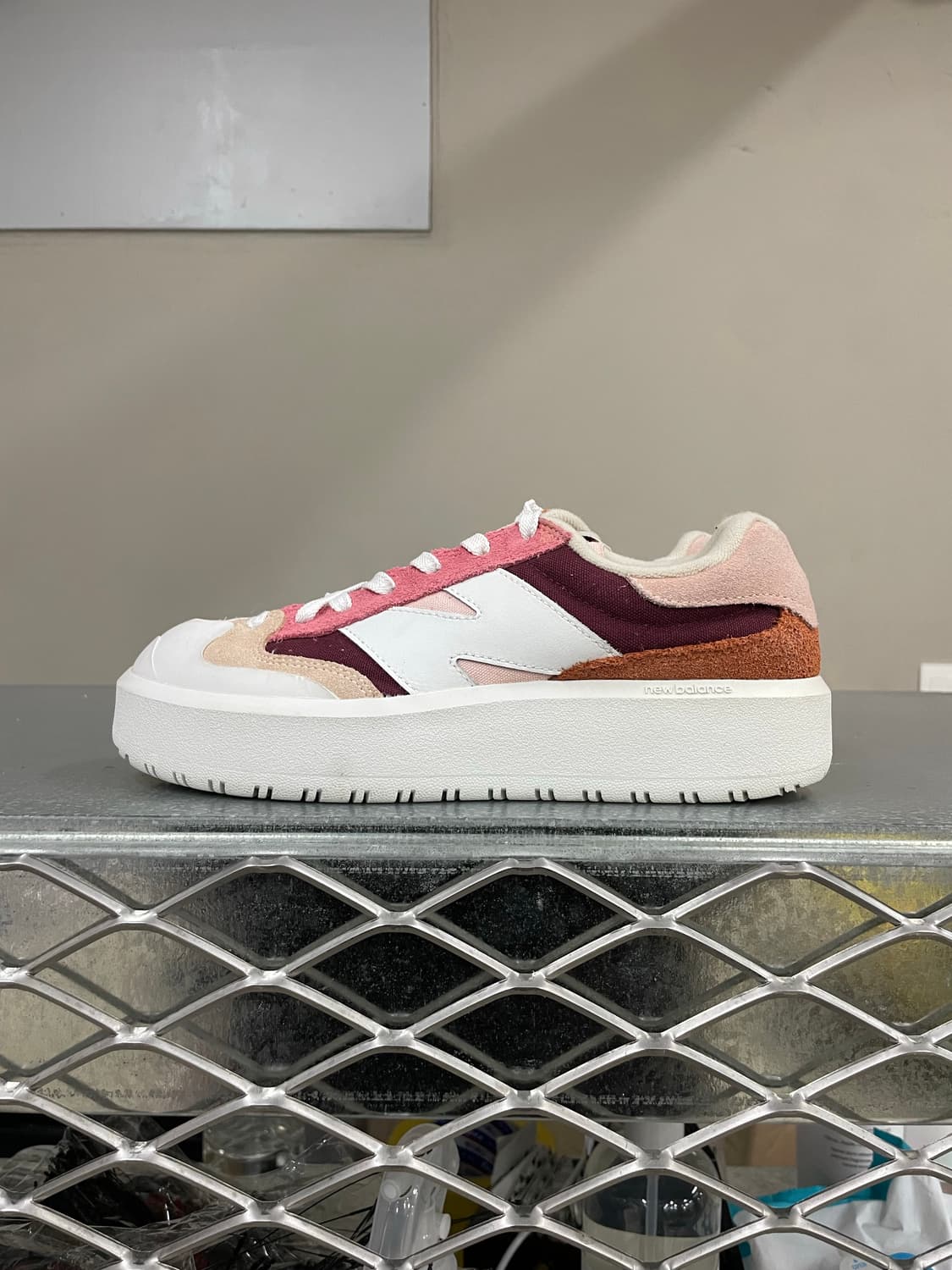 뉴발란스 302 버건디 핑크 헤이즈 245 상품이미지1