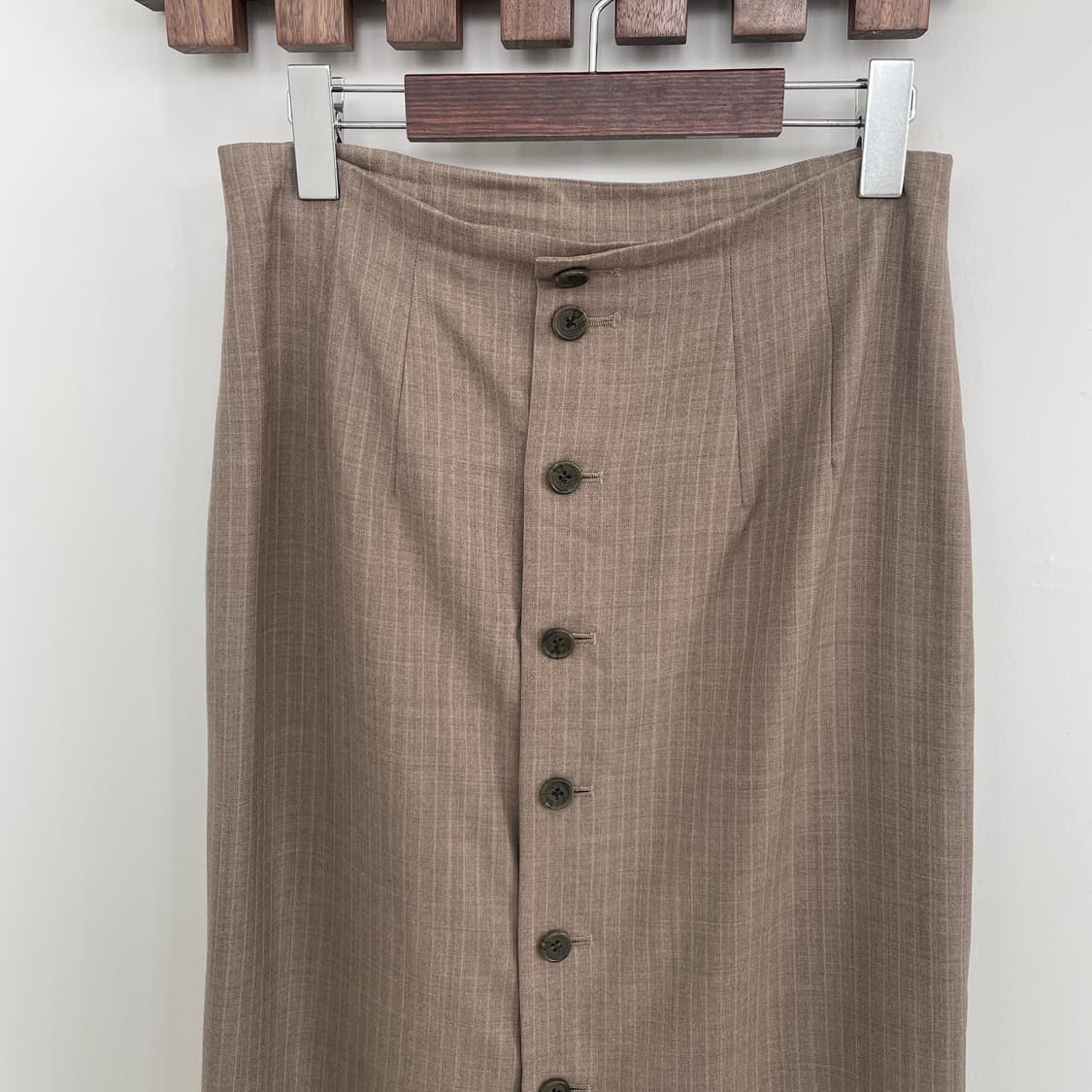 마가렛호웰 풀 버튼 롱 스커트 상품이미지2