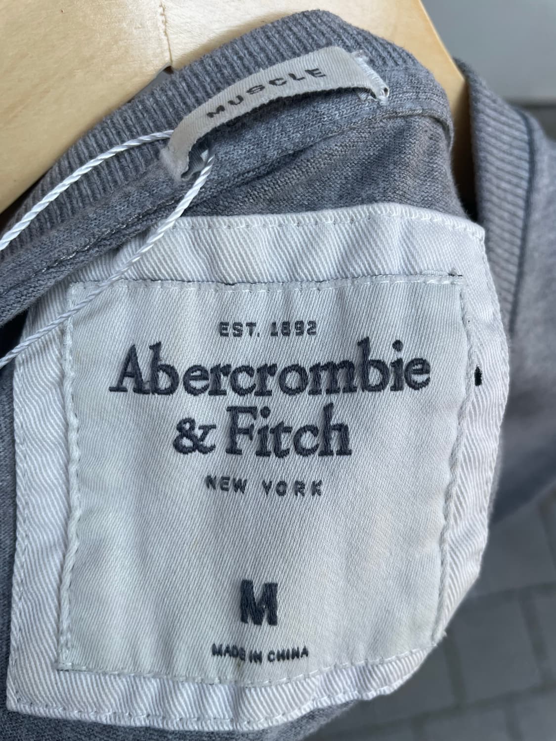아베크롬비 인디언지수 그레이 반팔티 상품이미지4
