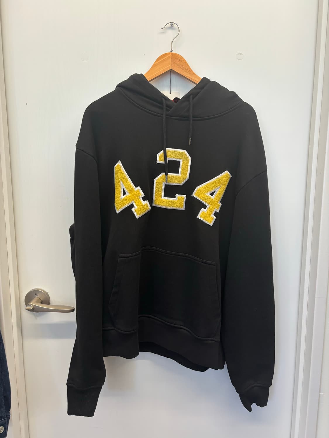424 yellow logo hoodie 상품이미지1