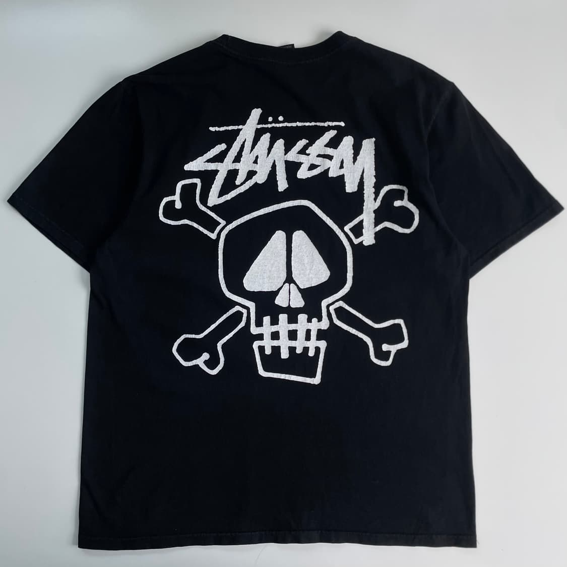 Stussy  스투시 스컬 프린팅 블랙 반팔티 상품이미지2
