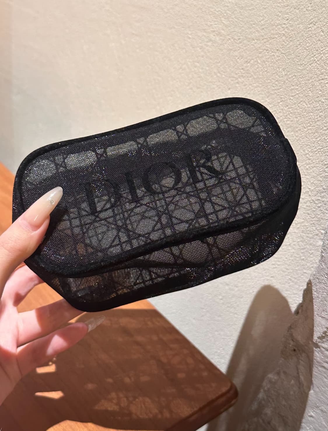 디올 메쉬 블랙 파우치 상품이미지2