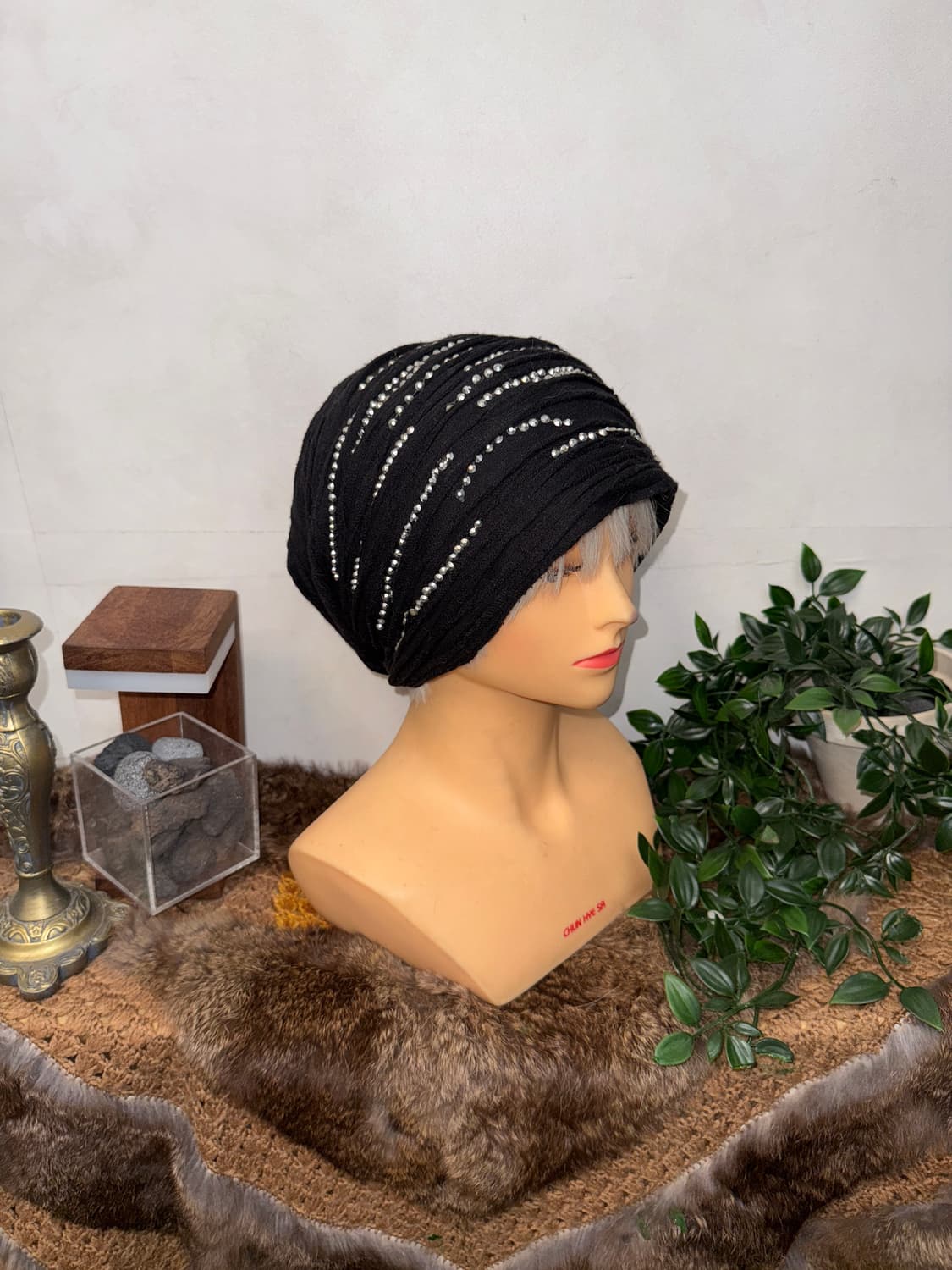 Black cubic wrinkled loose beanie  상품이미지4