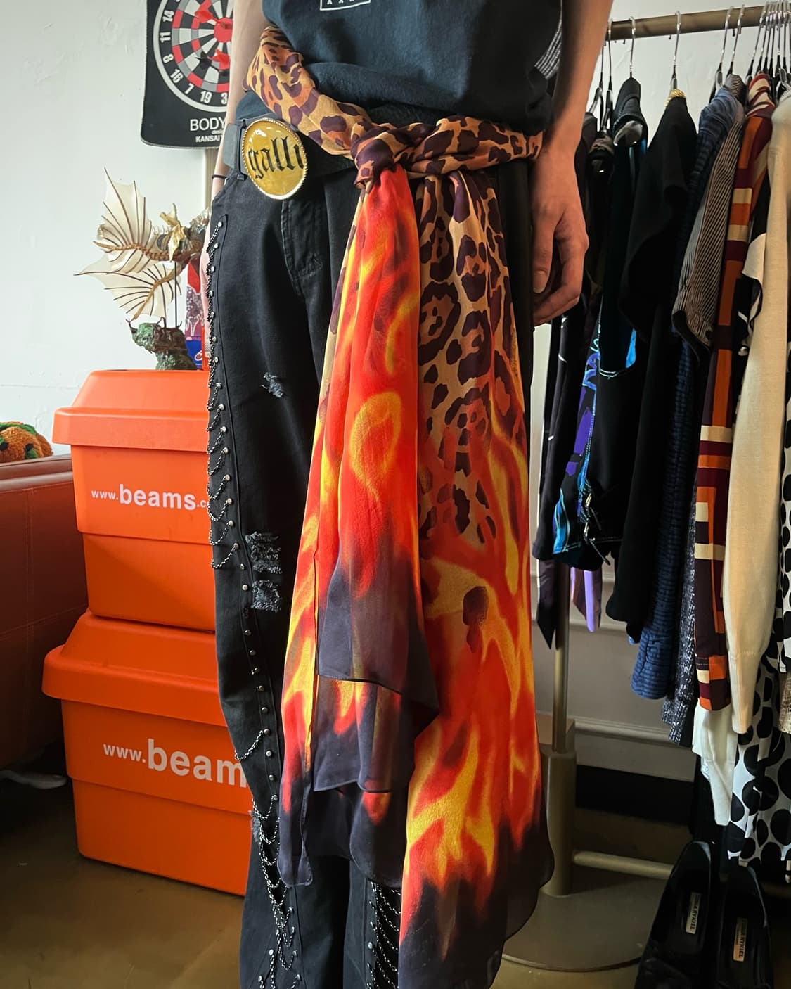 JIMMY CHOO Leopard & Flame Long Scarf 상품이미지3
