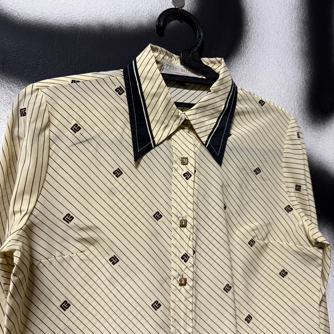 피에르 발망 로고 모노그램 스트라이프 패턴 셔츠 블라우스 상품이미지2