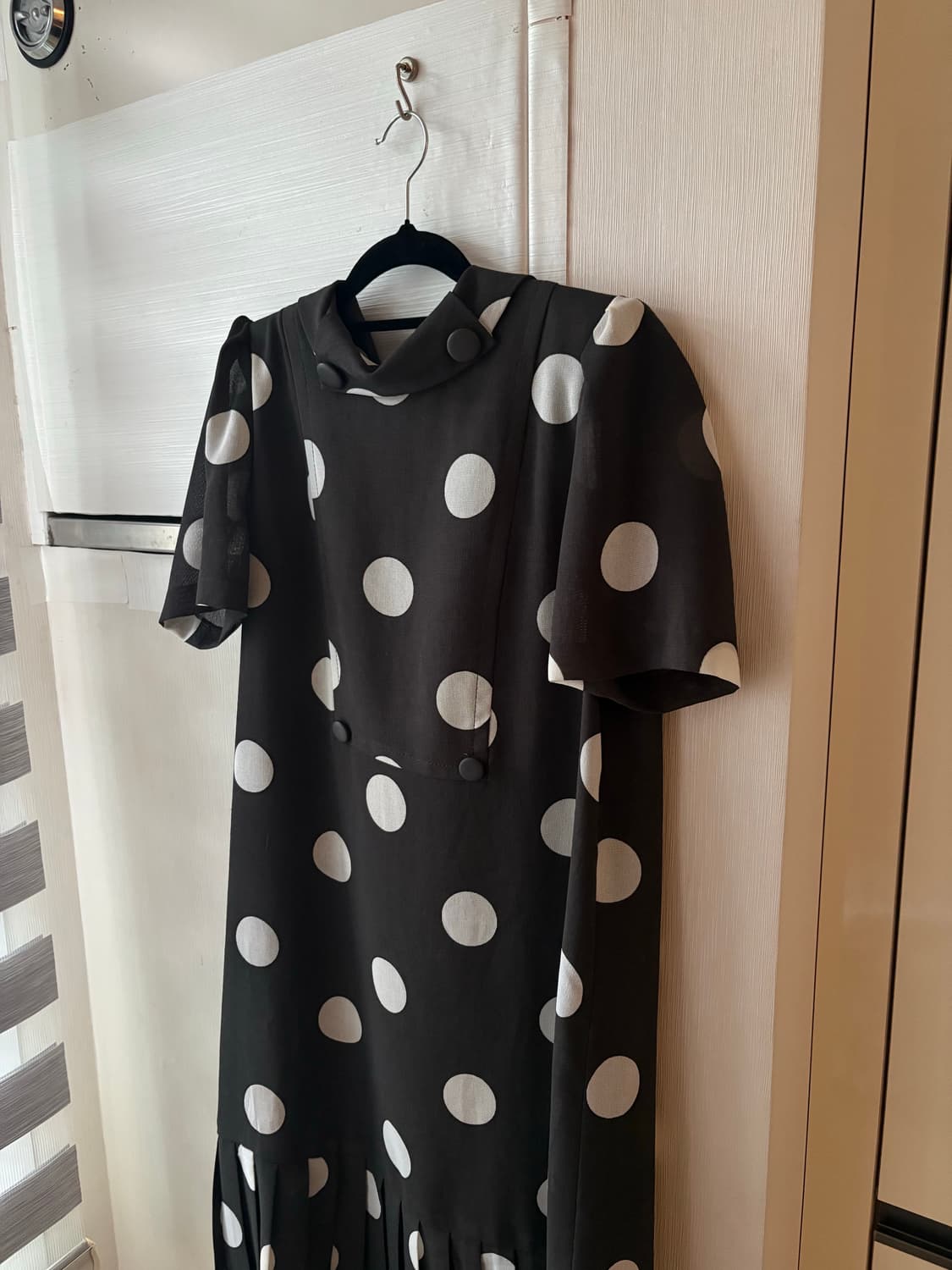 Perle bon 도트 플리츠 원피스 상품이미지3