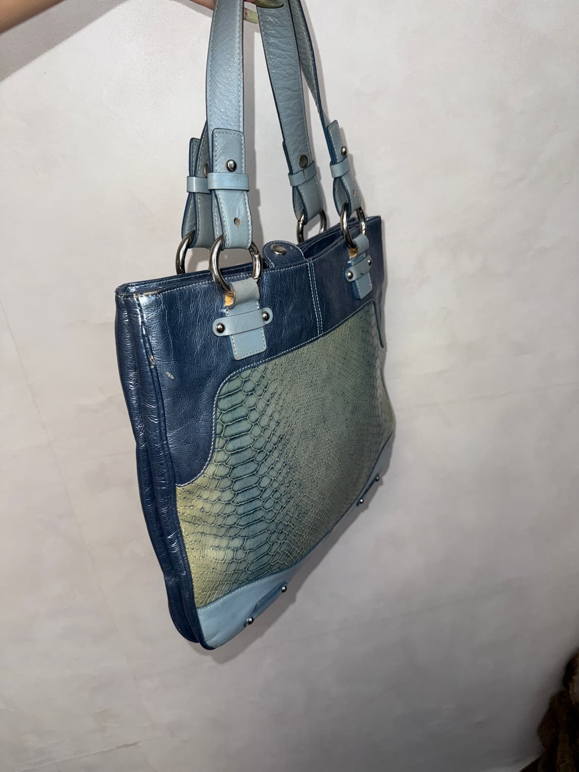 Metal blue python shoulder bag 상품이미지3